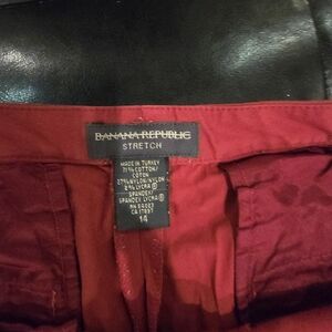 Banana Republic Red Stretch Crop.sfes